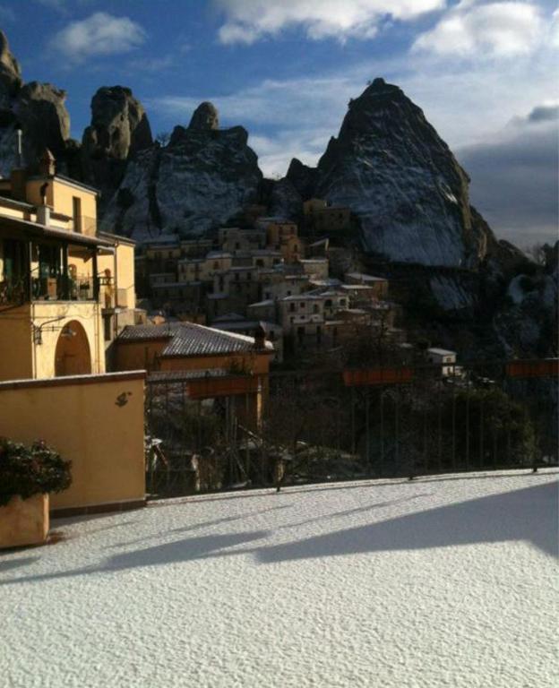 La Locanda Di Castromediano Castelmezzano Exterior foto