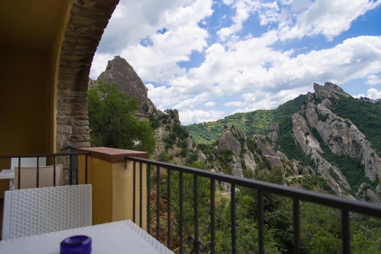 La Locanda Di Castromediano Castelmezzano Exterior foto